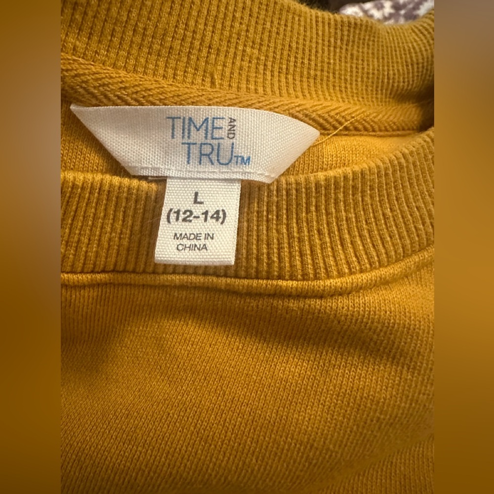 Time & Tru Yellow Oversized Sweatshirt With Balloon Sleeves Size Large - Picture 2 of 7